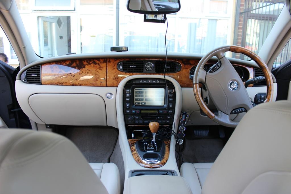 JAGUAR XJ6 3.0 AUTOMATIC Petrol with Reverse Camera For Sale