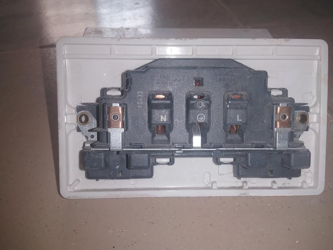 MK Y0433 2 Gang DP Switched Twin Socket 13A