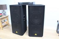 Behringer Eurolive VP2520 Dual 15'' Passive PA Speaker x 2 with Behringer Ep2000 Power Supply