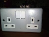 MK Y1634 2 Gang DP Switched Twin Socket 13A-img_20210209_1618521_8082581115-thumb